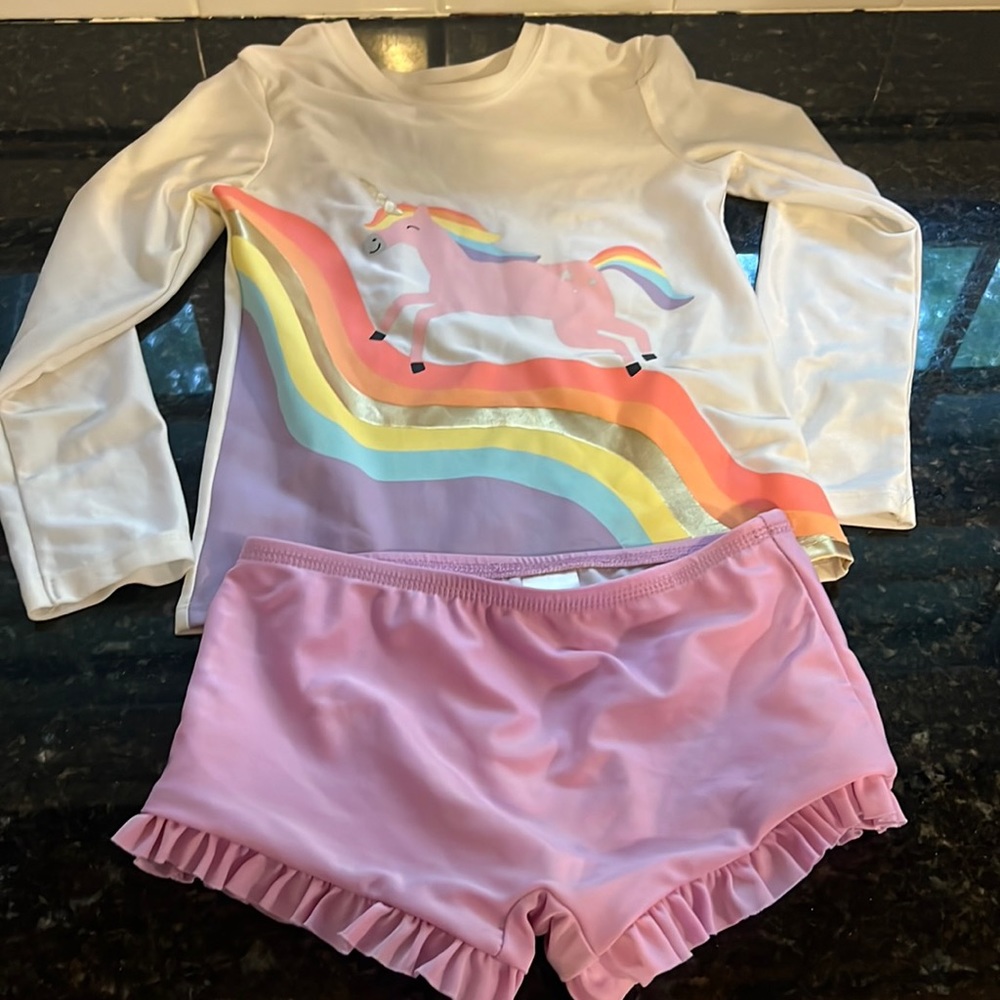 SiZe 6 unicorn rashguard swimsuit.
